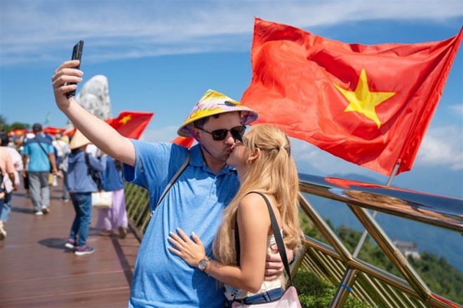 Hàng không - du lịch tăng liên kết để tạo động lực tăng trưởng mới